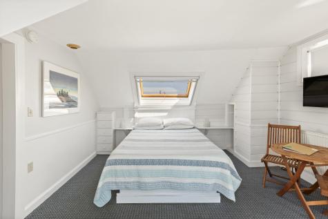 15 Main Street Vinalhaven ME 04863