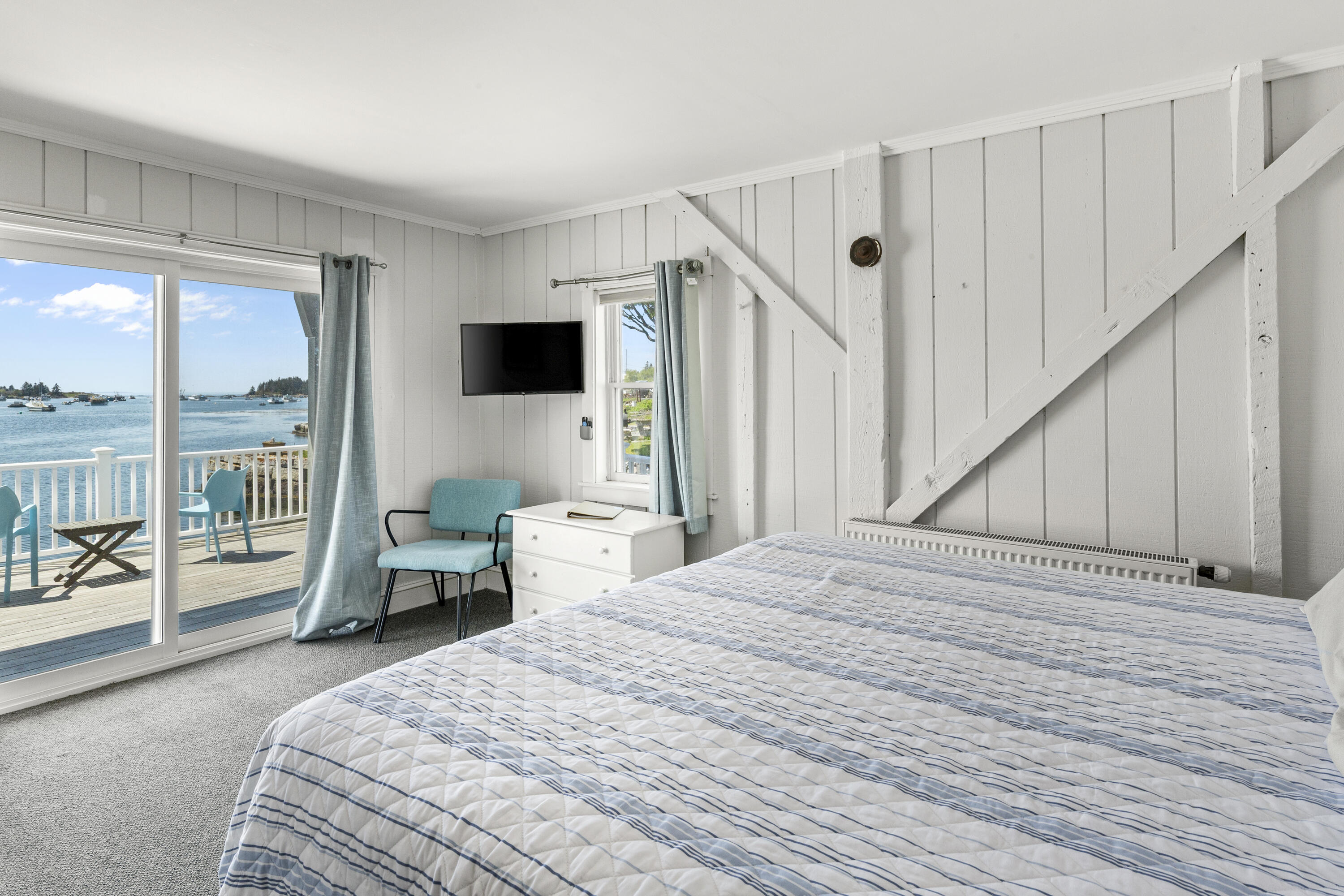 15 Main Street Vinalhaven ME 04863