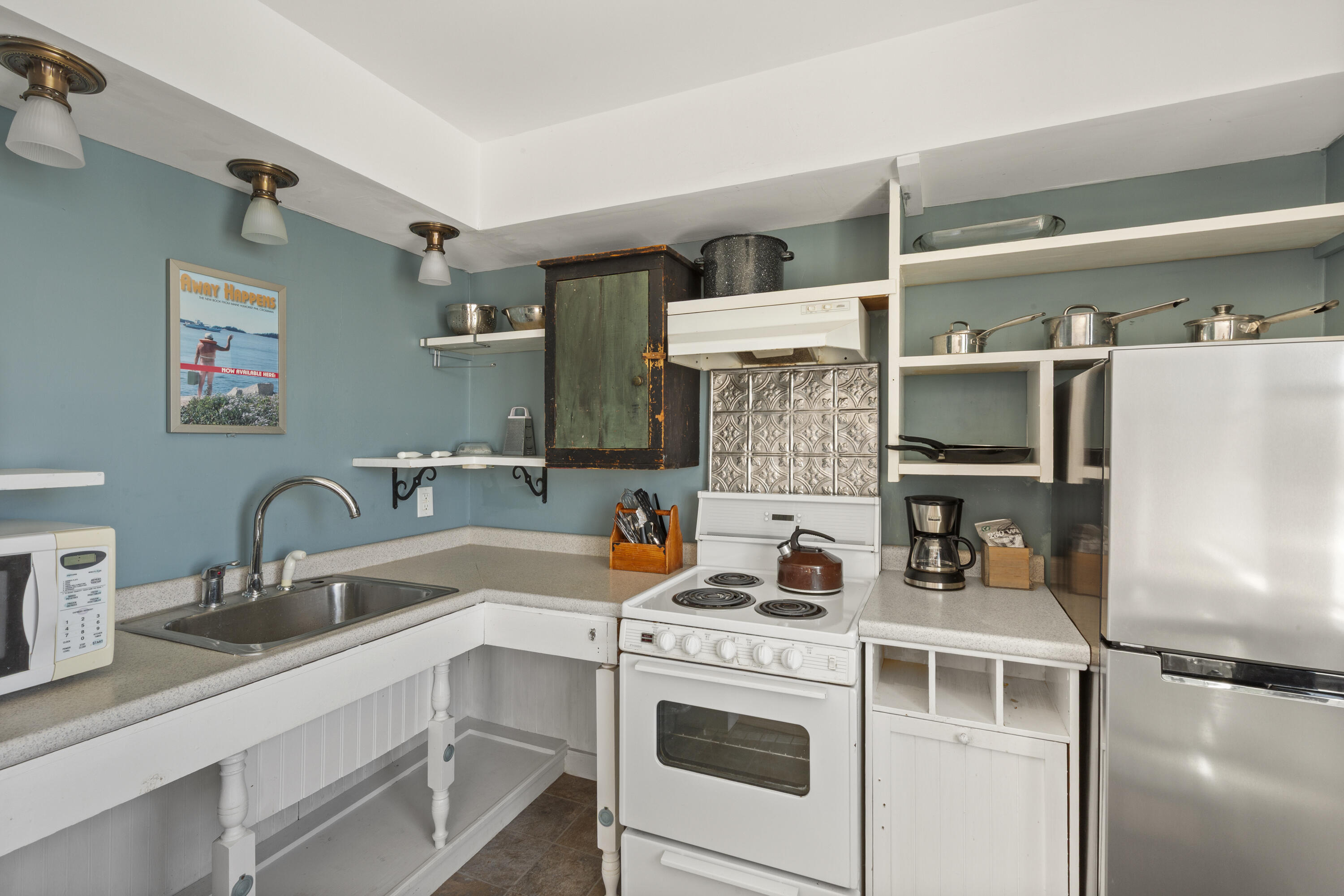 15 Main Street Vinalhaven ME 04863