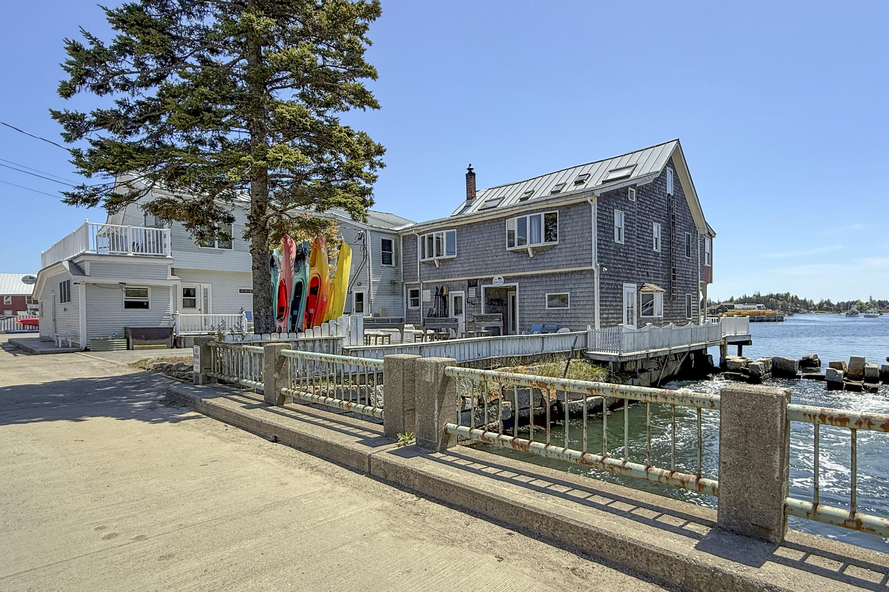 15 Main Street Vinalhaven ME 04863