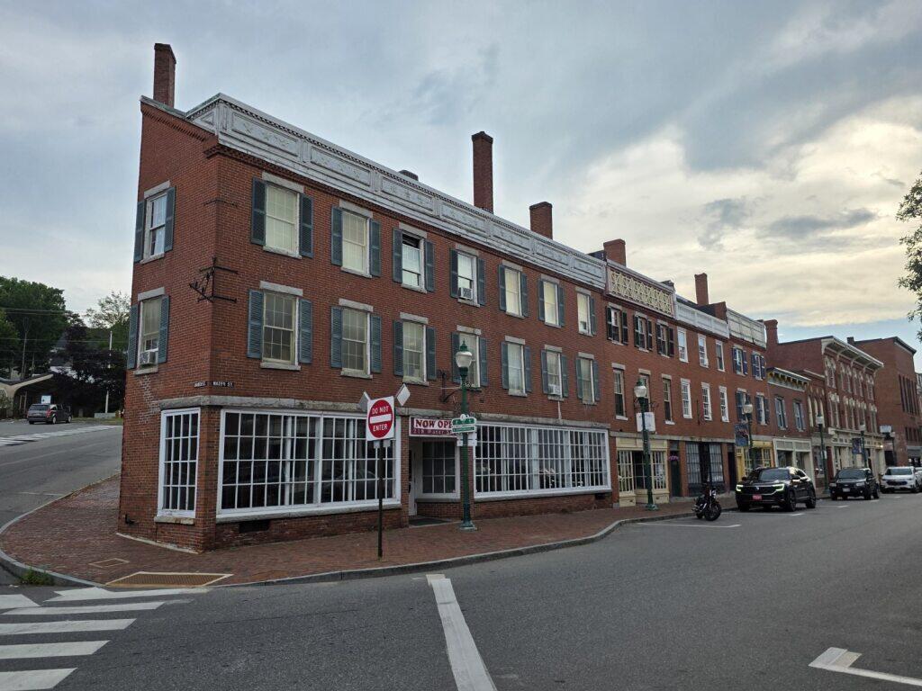 218 Water Street Gardiner ME 04345