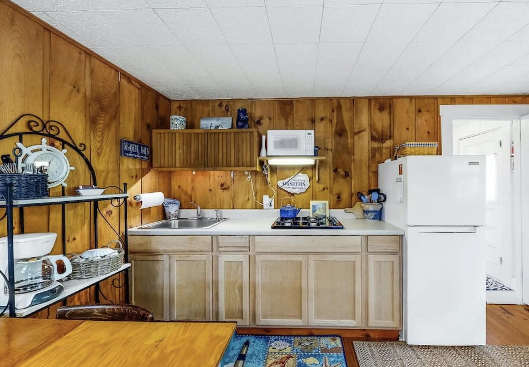 201 Snowball Hill Road Bristol ME 04554