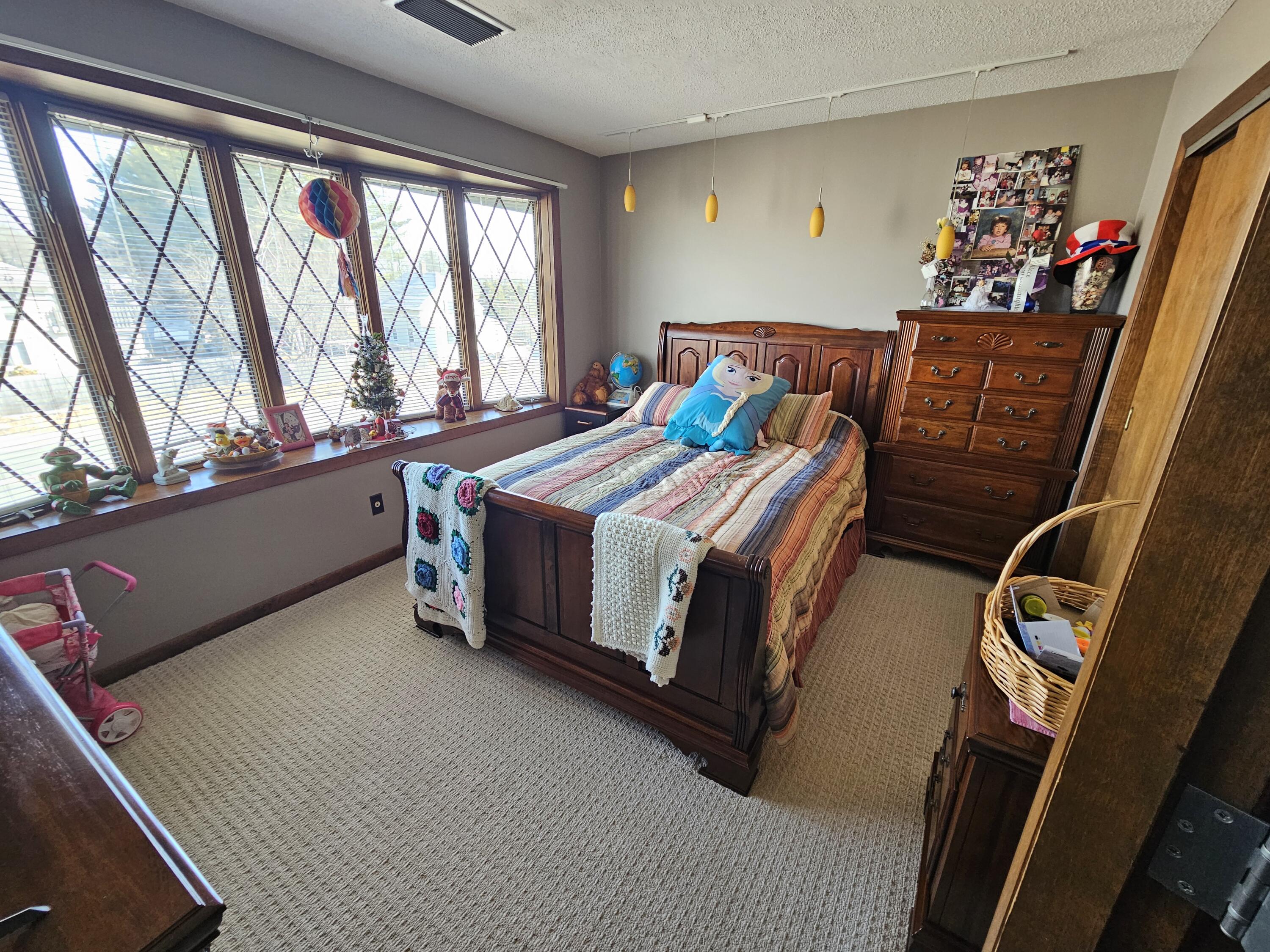 921 Sabattus Street Lewiston ME 04240