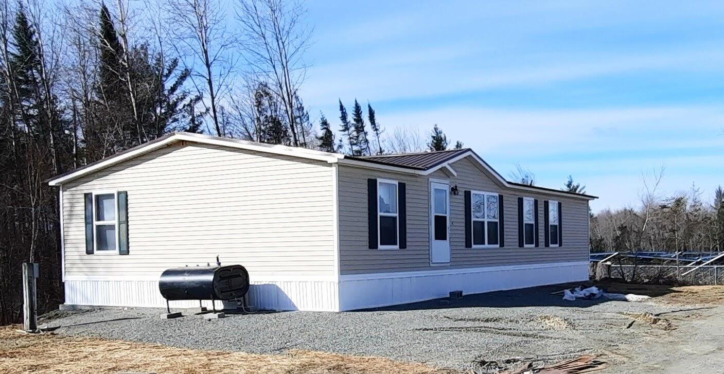 1 Carriage Estates Pittsfield ME 04967