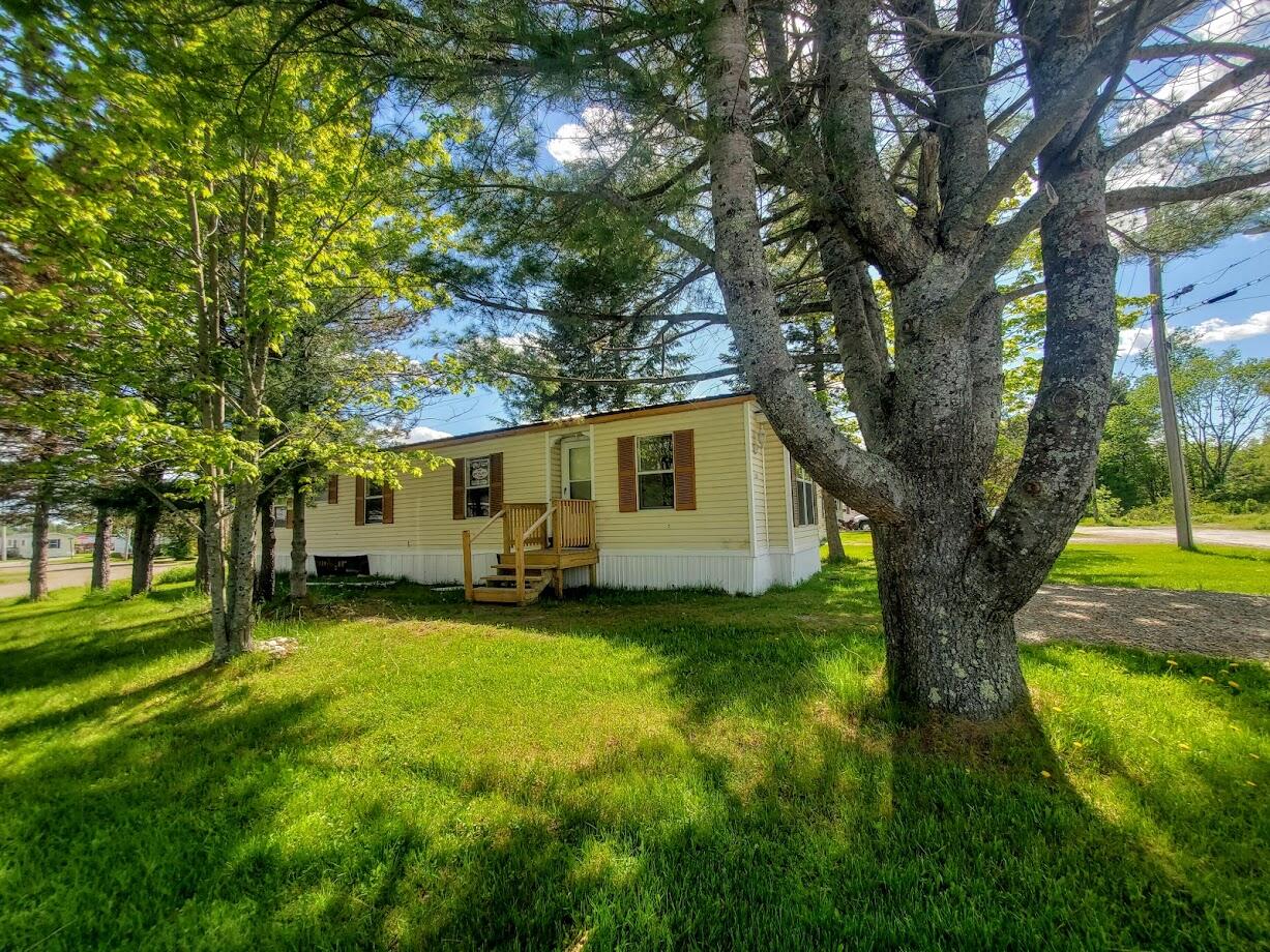 1 Carriage Estates Pittsfield ME 04967