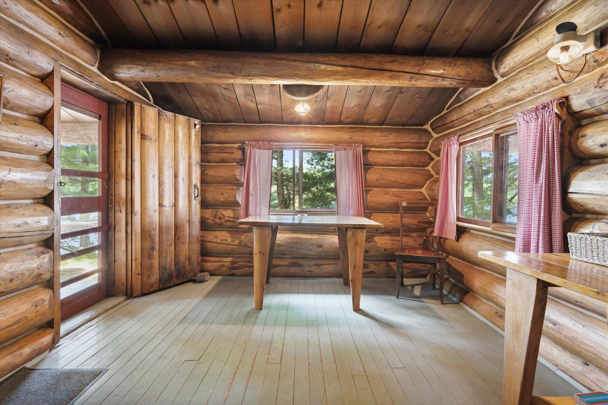 0 Bradford Camps, Munsungan Lake T8 R10 Wels ME 04732