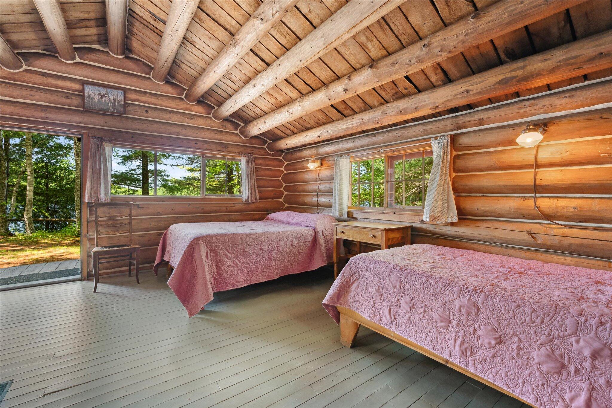 0 Bradford Camps, Munsungan Lake T8 R10 Wels ME 04732