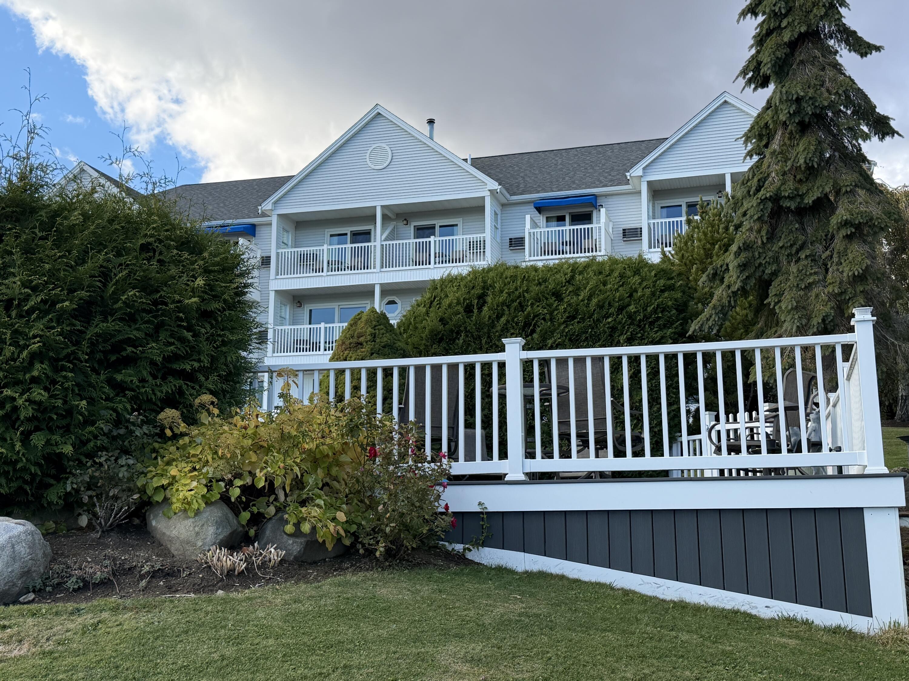 886 Commercial Street Rockport ME 04856