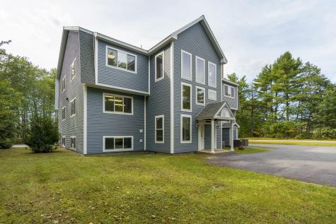22 Parkers Way Brunswick ME 04011