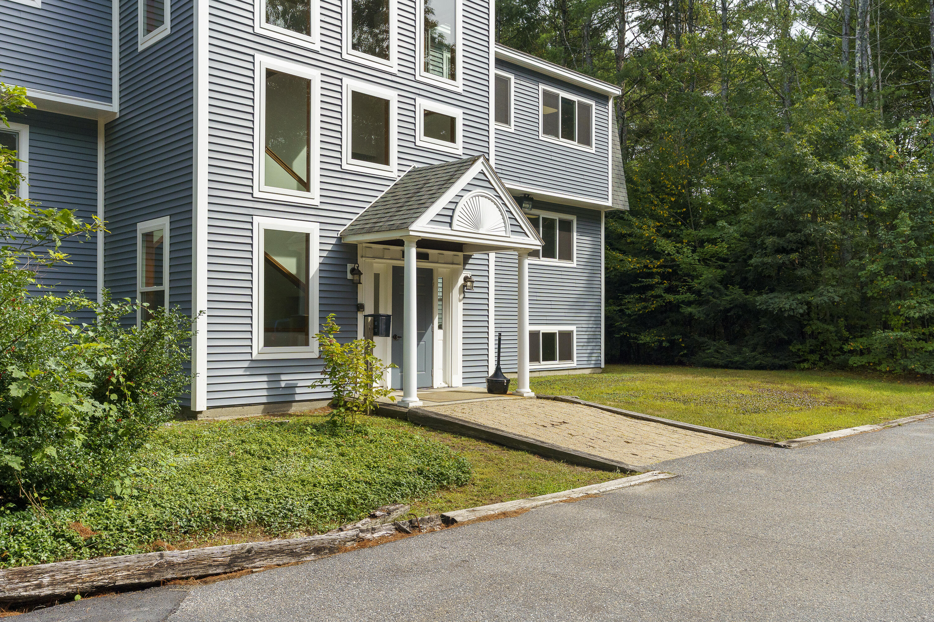 22 Parkers Way Brunswick ME 04011