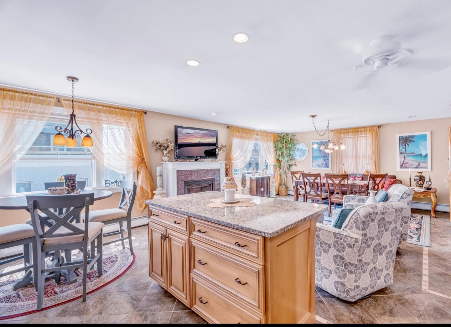 185 E Grand Avenue Old Orchard Beach ME 04064