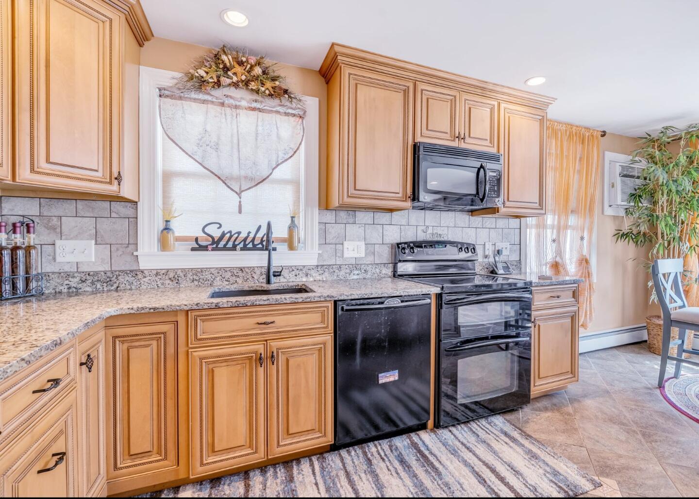 185 E Grand Avenue Old Orchard Beach ME 04064