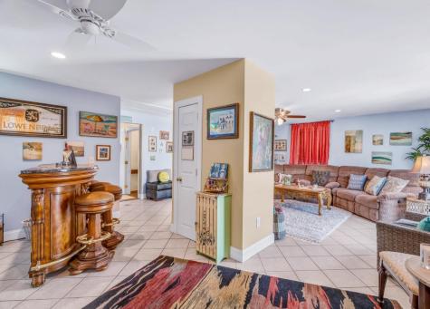 185 E Grand Avenue Old Orchard Beach ME 04064