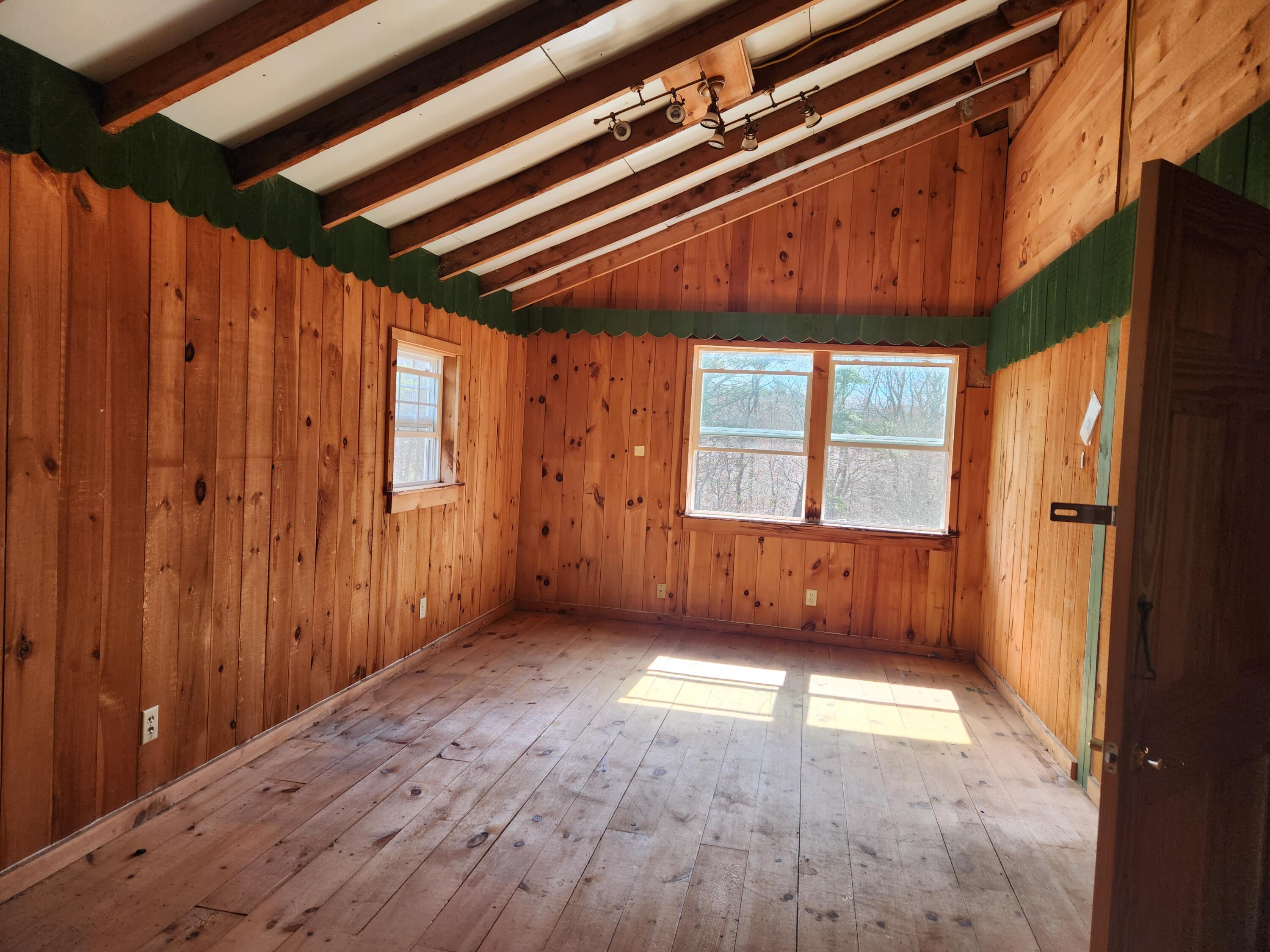 1257 N Pond Road Warren ME 04864