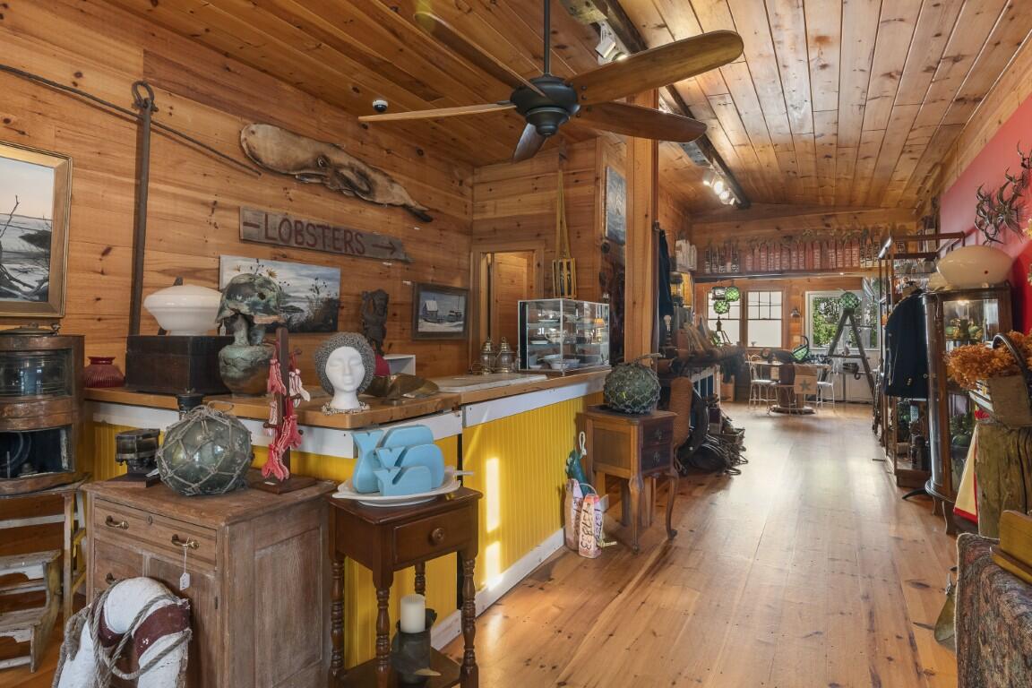 10 Mckown Street Boothbay Harbor ME 04538