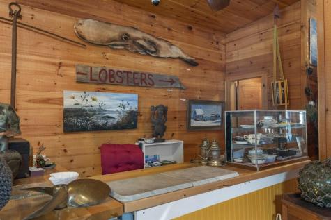 10 Mckown Street Boothbay Harbor ME 04538