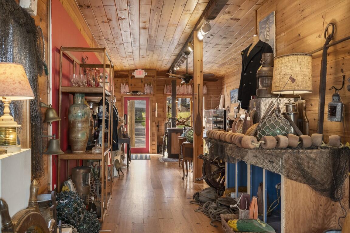 10 Mckown Street Boothbay Harbor ME 04538