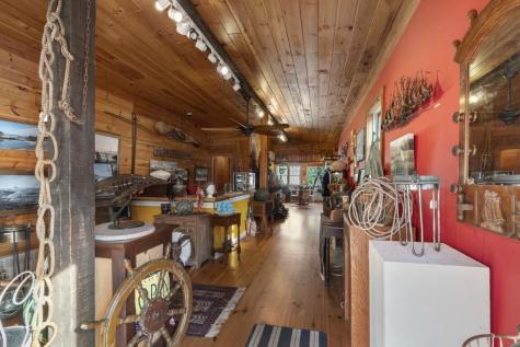 10 Mckown Street Boothbay Harbor ME 04538