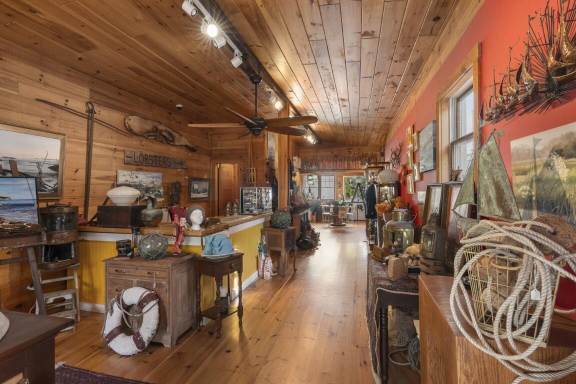 10 Mckown Street Boothbay Harbor ME 04538
