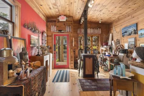 10 Mckown Street Boothbay Harbor ME 04538
