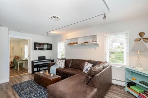 281 York Street York ME 03909