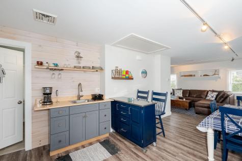 281 York Street York ME 03909