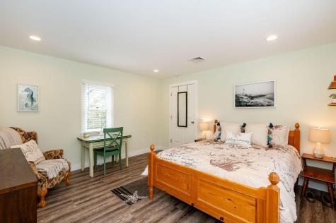 281 York Street York ME 03909