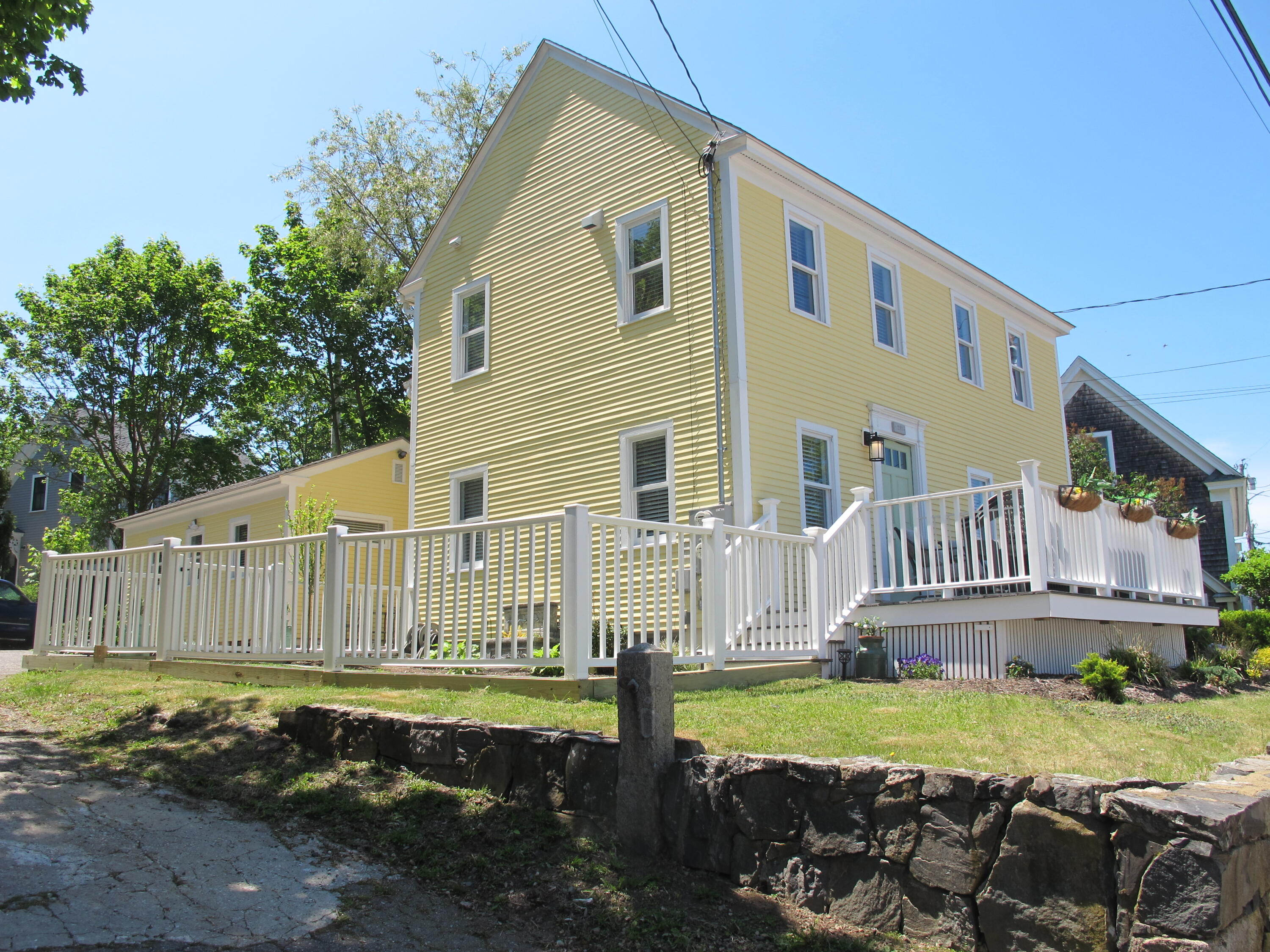 281 York Street York ME 03909