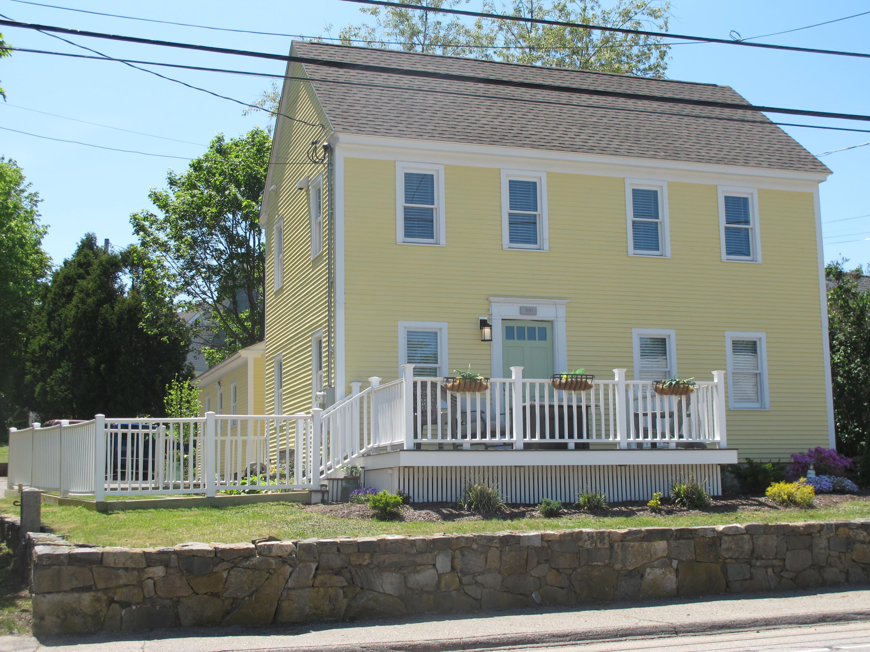 281 York Street York ME 03909