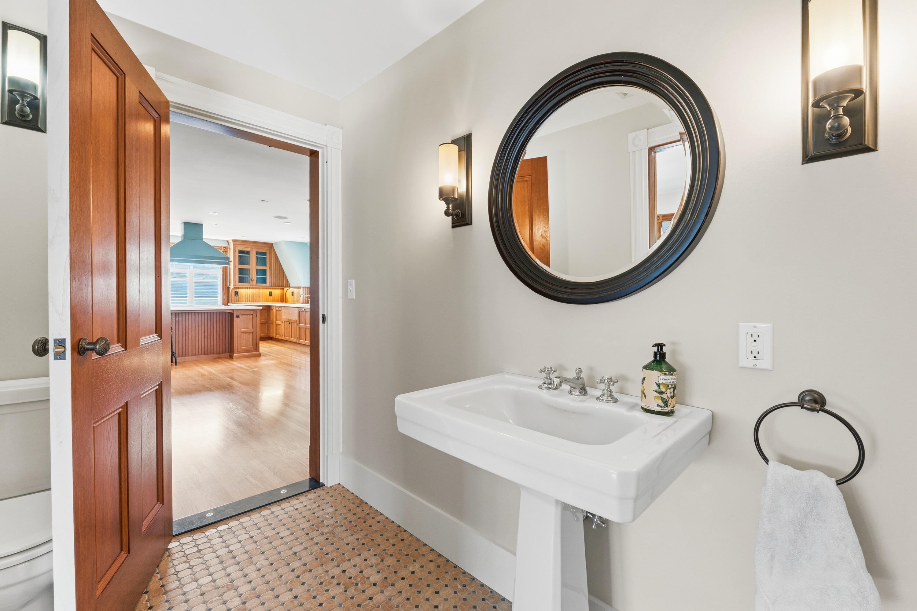 439 York Street York ME 03911