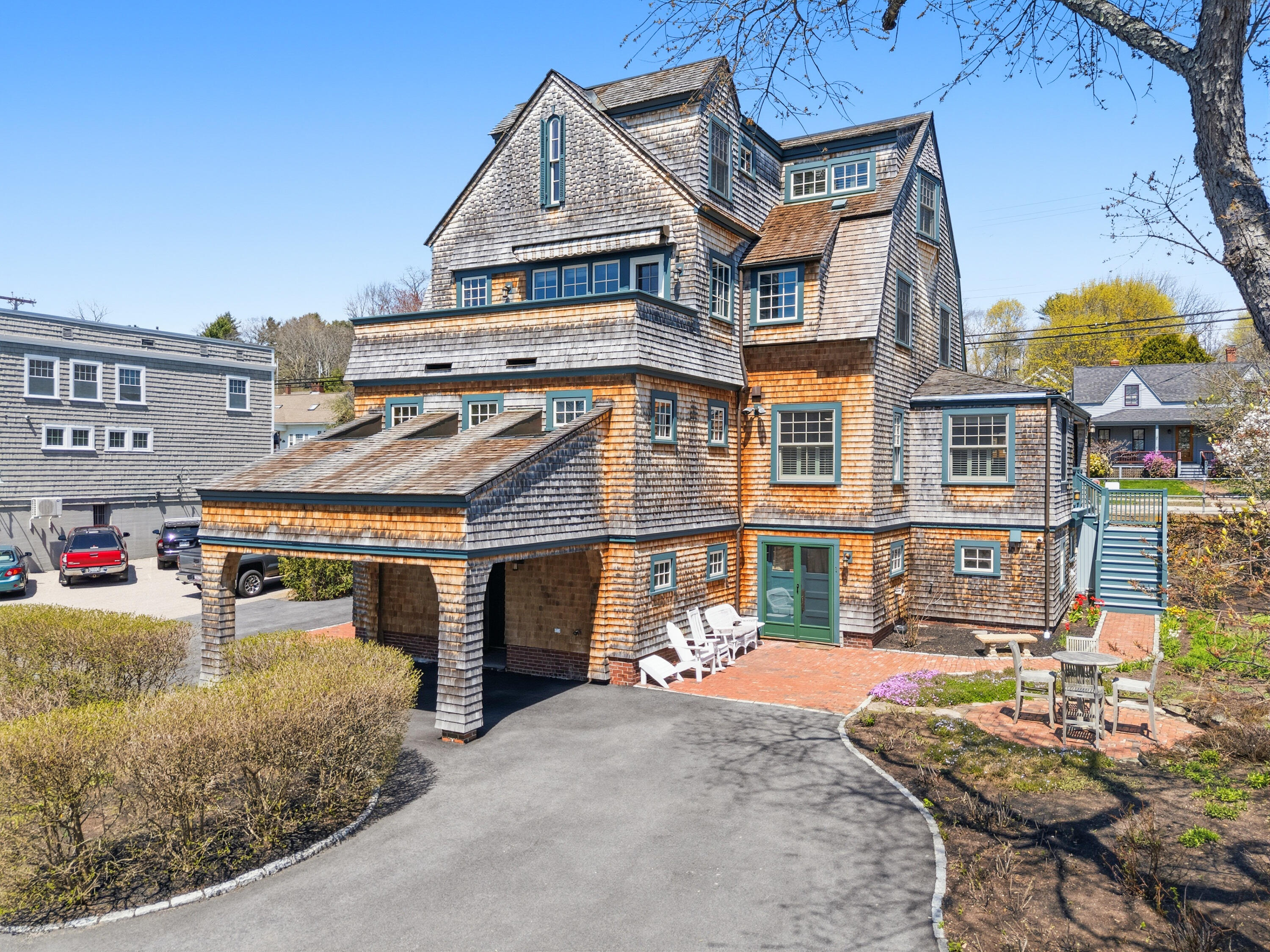 439 York Street York ME 03911