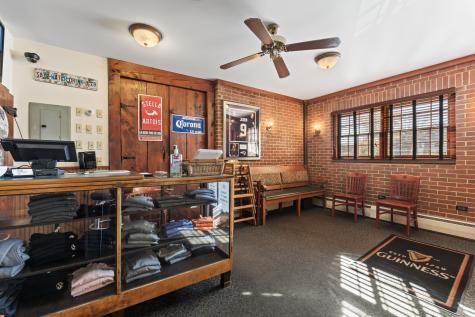 52 Post Road Wells ME 04090