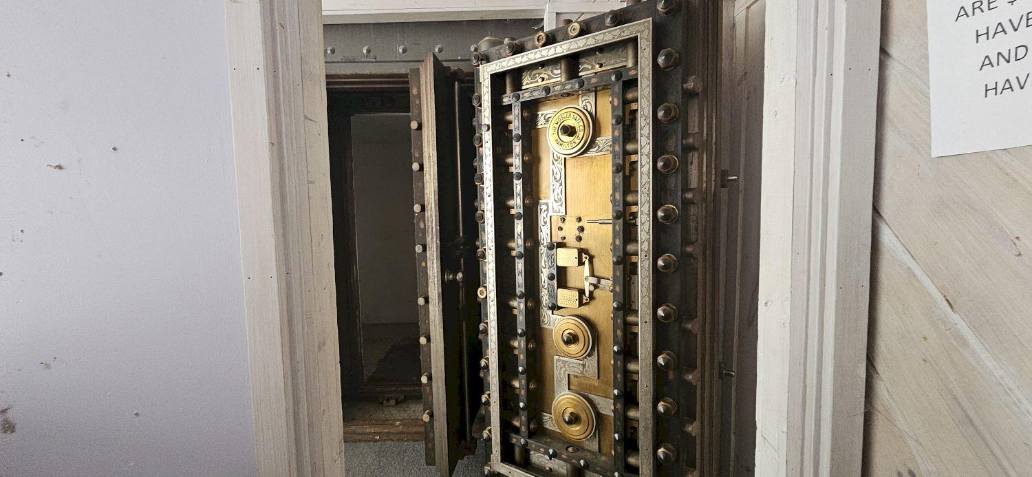 15 Main Street Dexter ME 04930