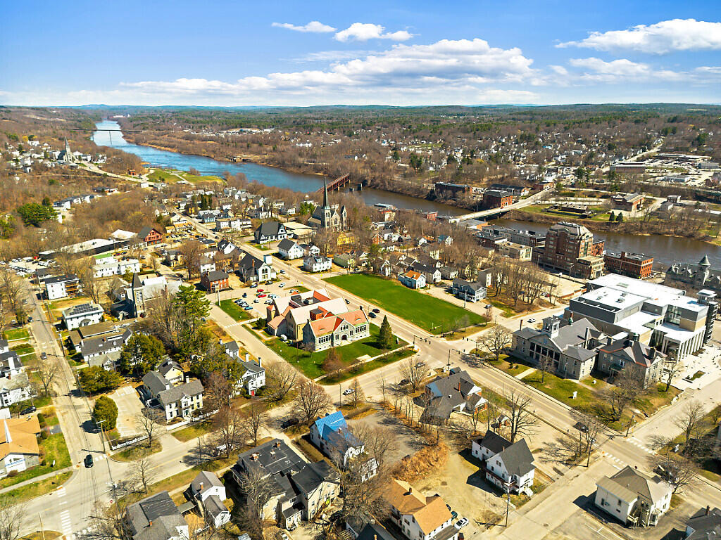 56 Winthrop Street Augusta ME 04330
