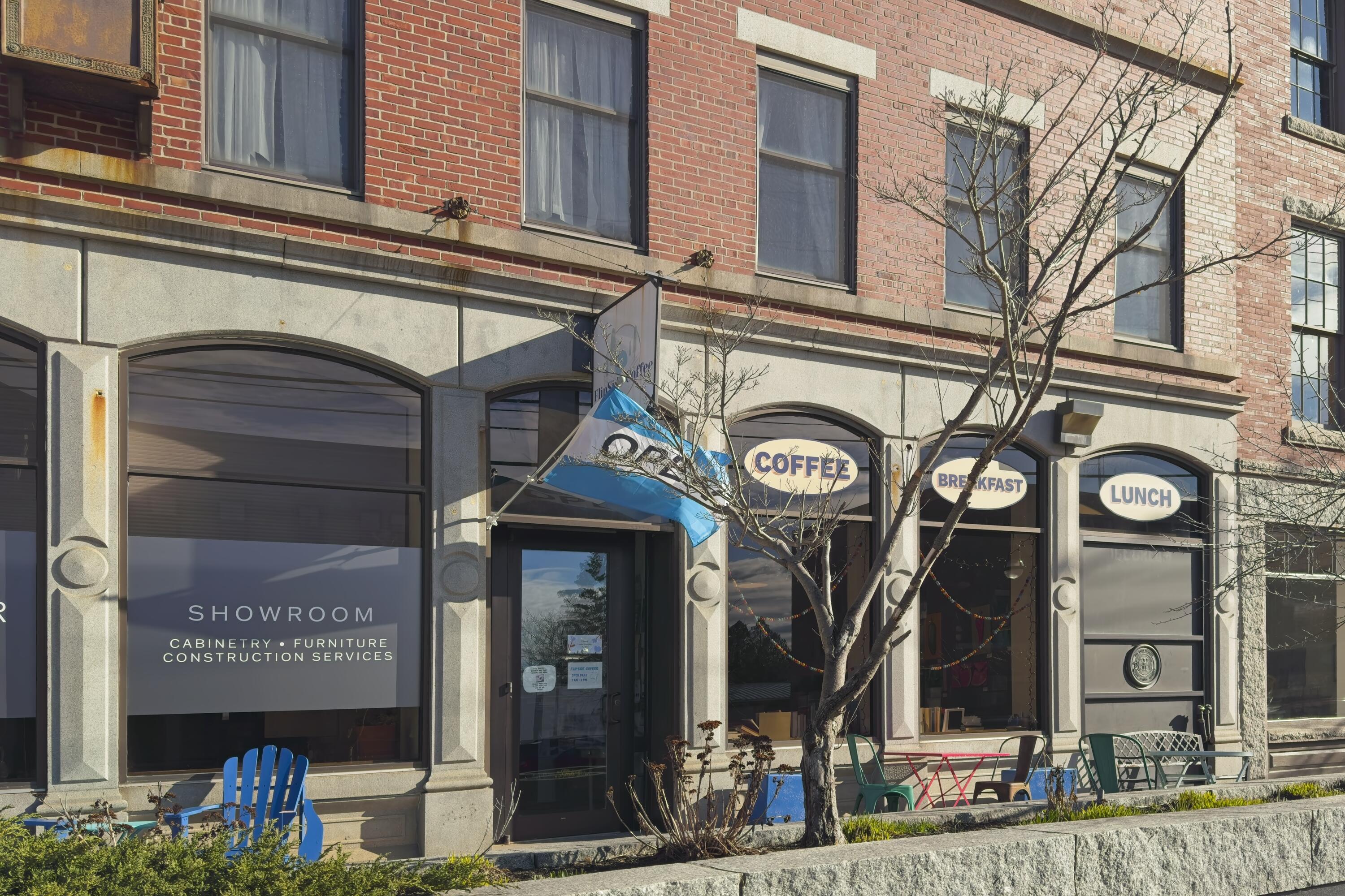 189 Main Street Thomaston ME 04861