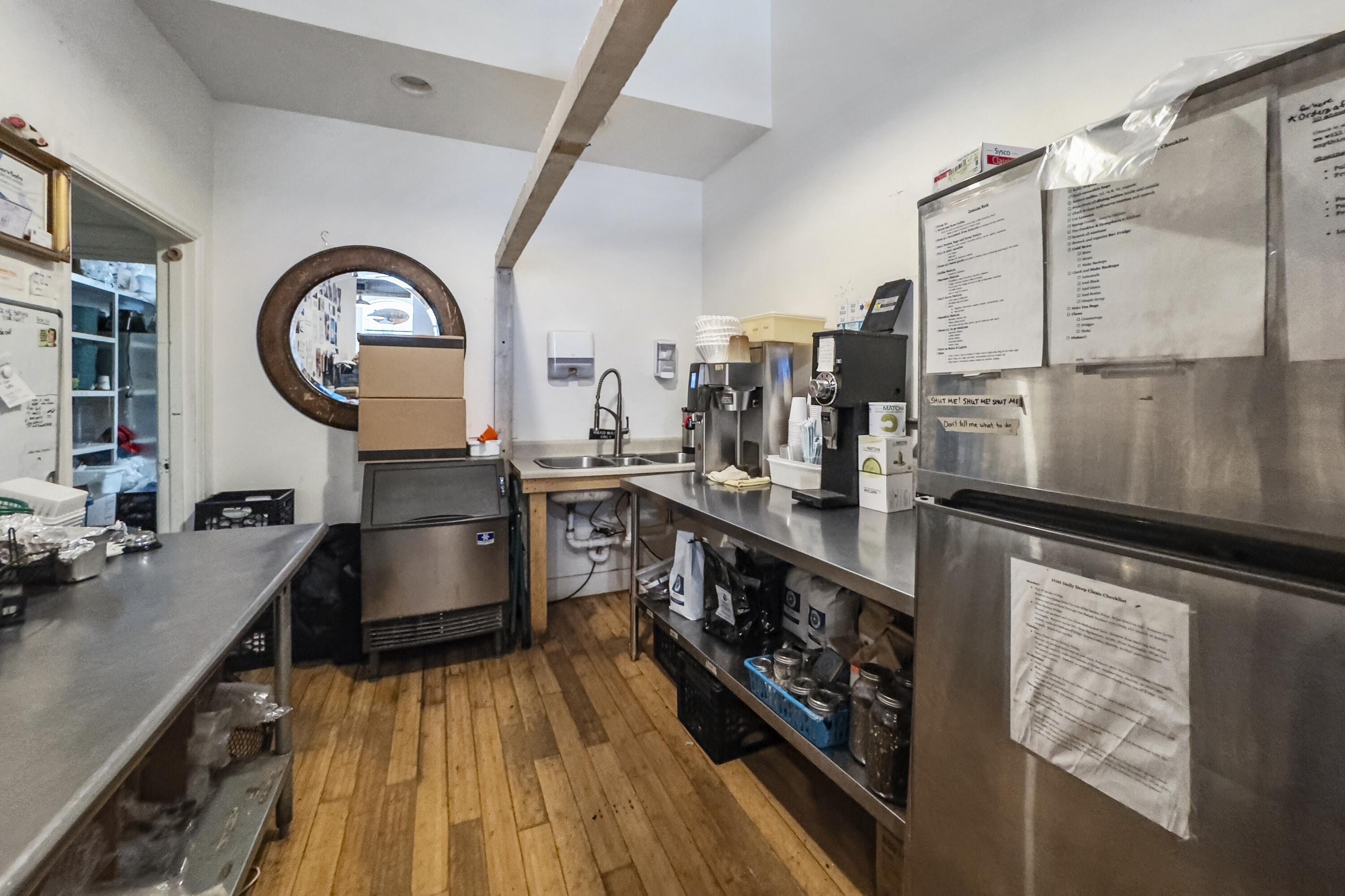 189 Main Street Thomaston ME 04861