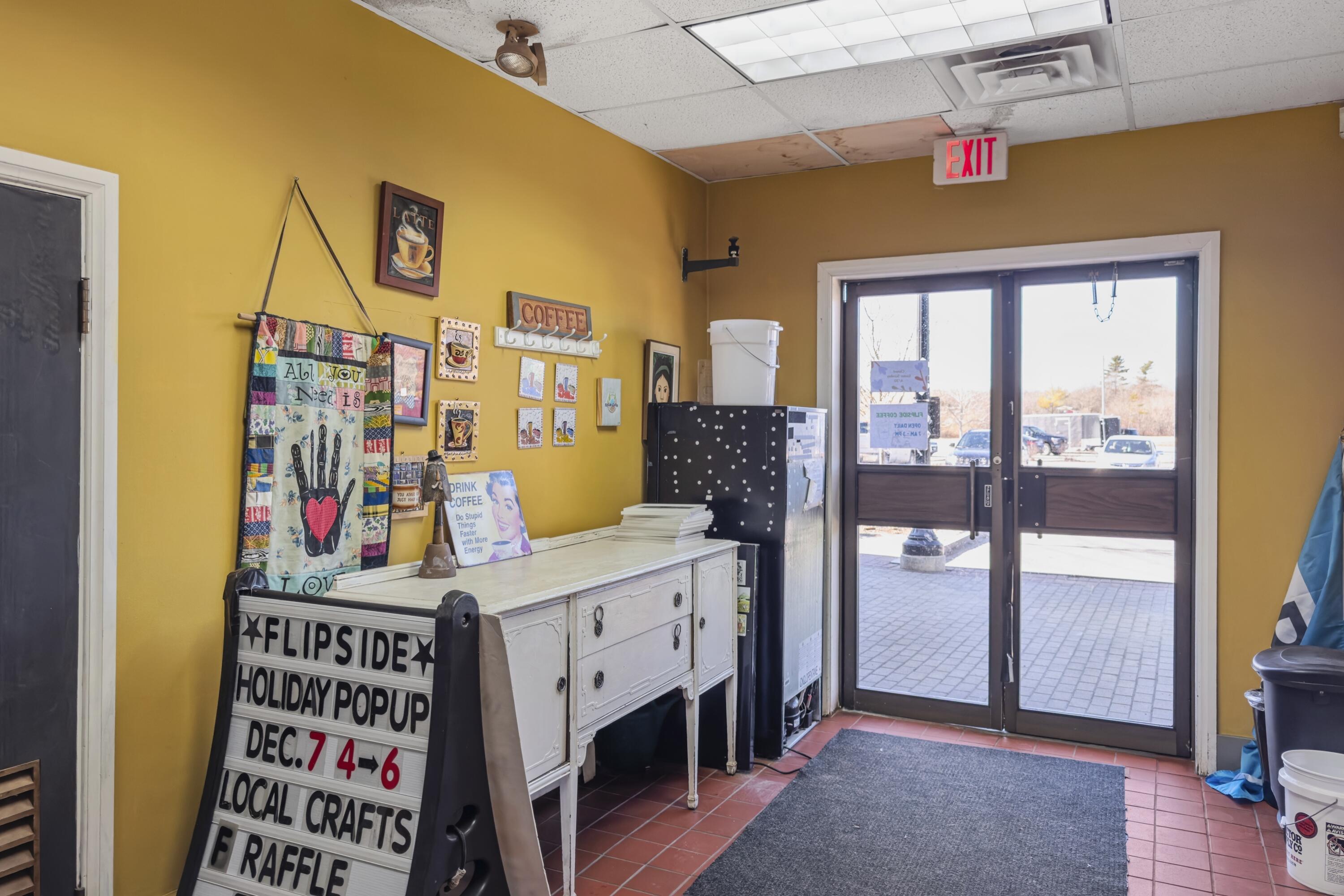 189 Main Street Thomaston ME 04861