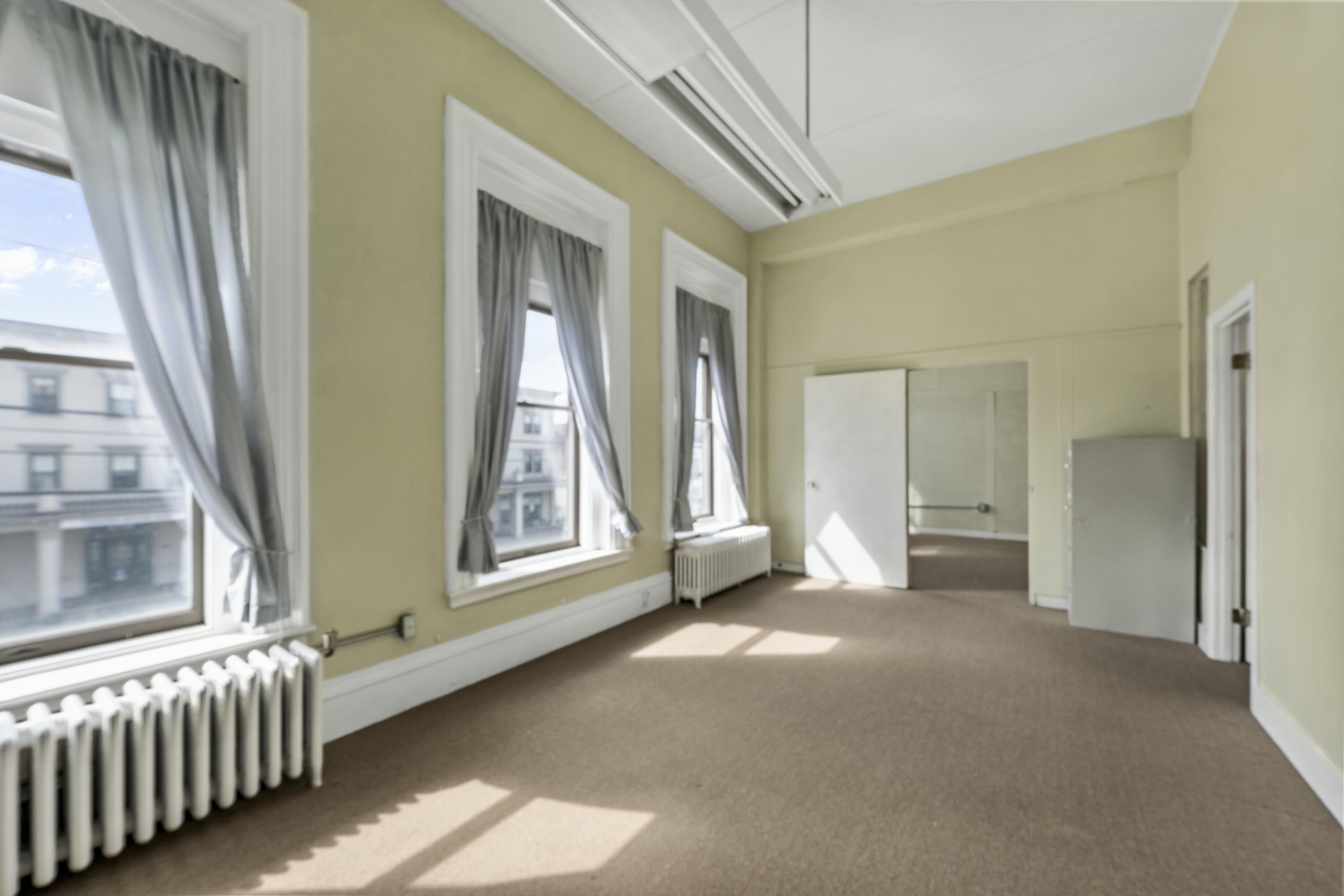 189 Main Street Thomaston ME 04861