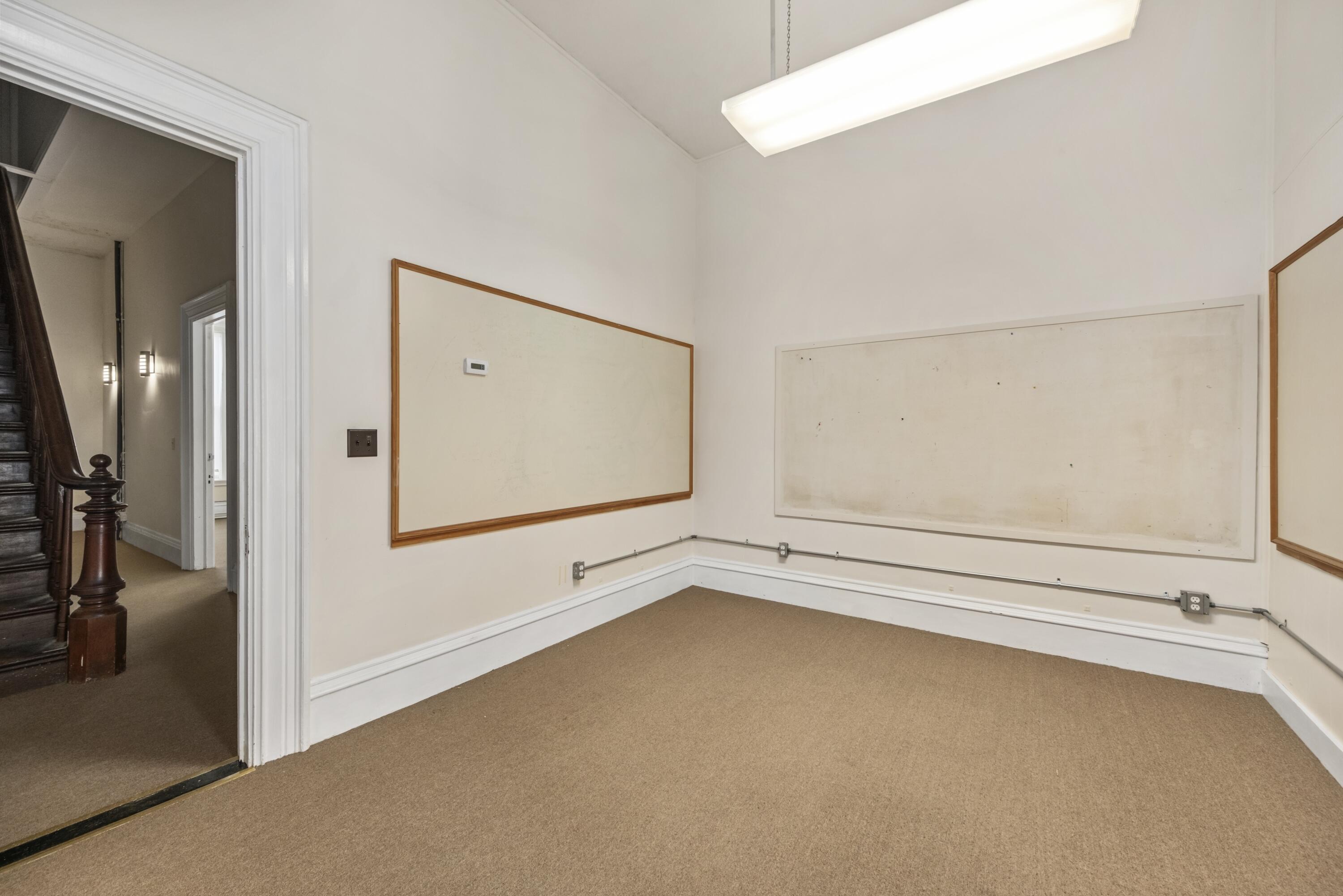 189 Main Street Thomaston ME 04861