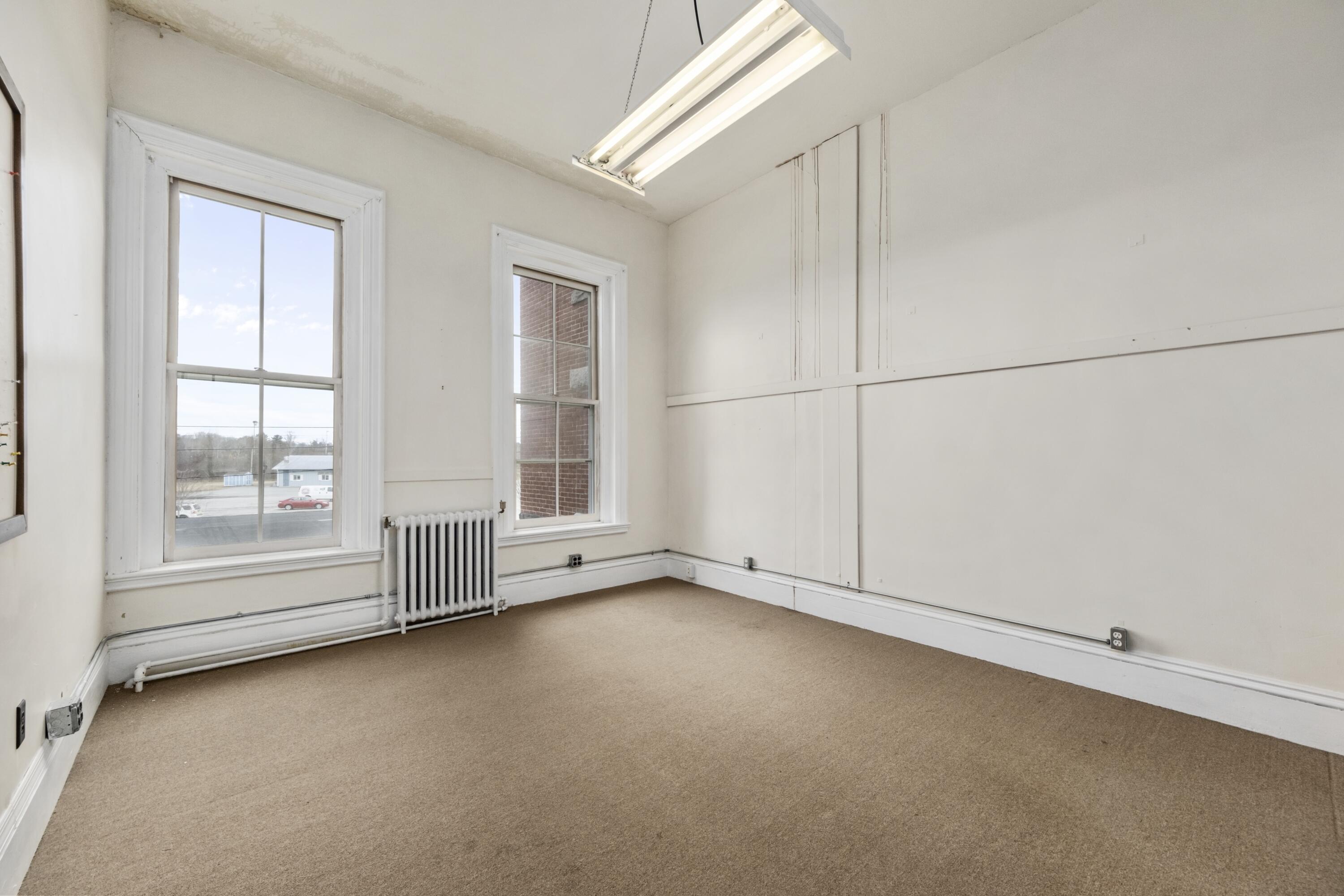 189 Main Street Thomaston ME 04861