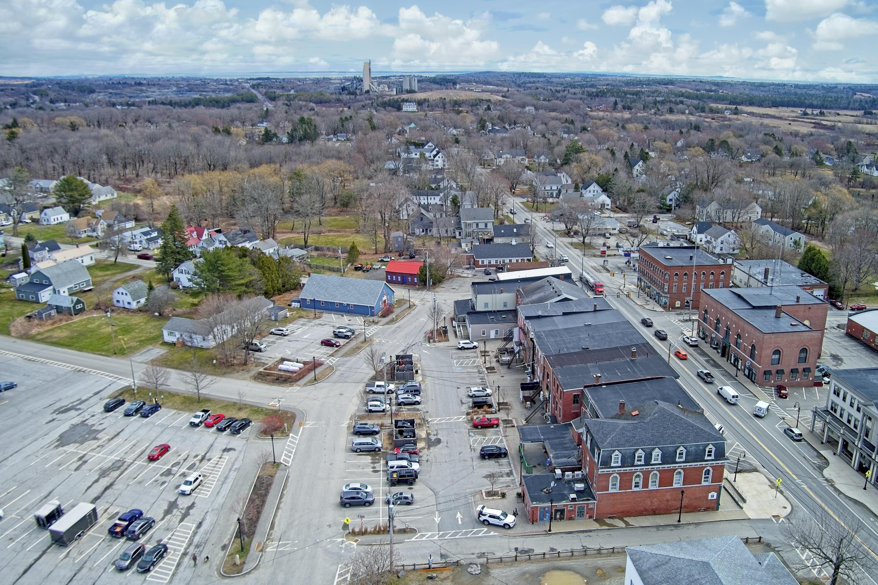 189 Main Street Thomaston ME 04861