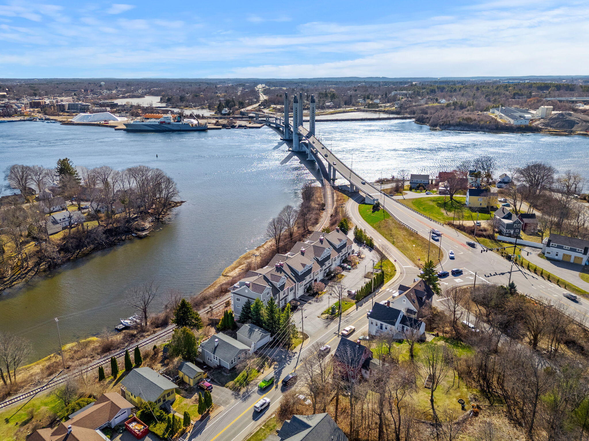 19 Bridge Street Kittery ME 03904