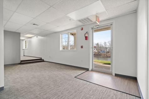 19 Bridge Street Kittery ME 03904