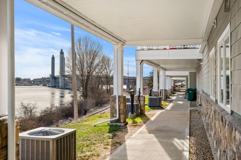 19 Bridge Street Kittery ME 03904