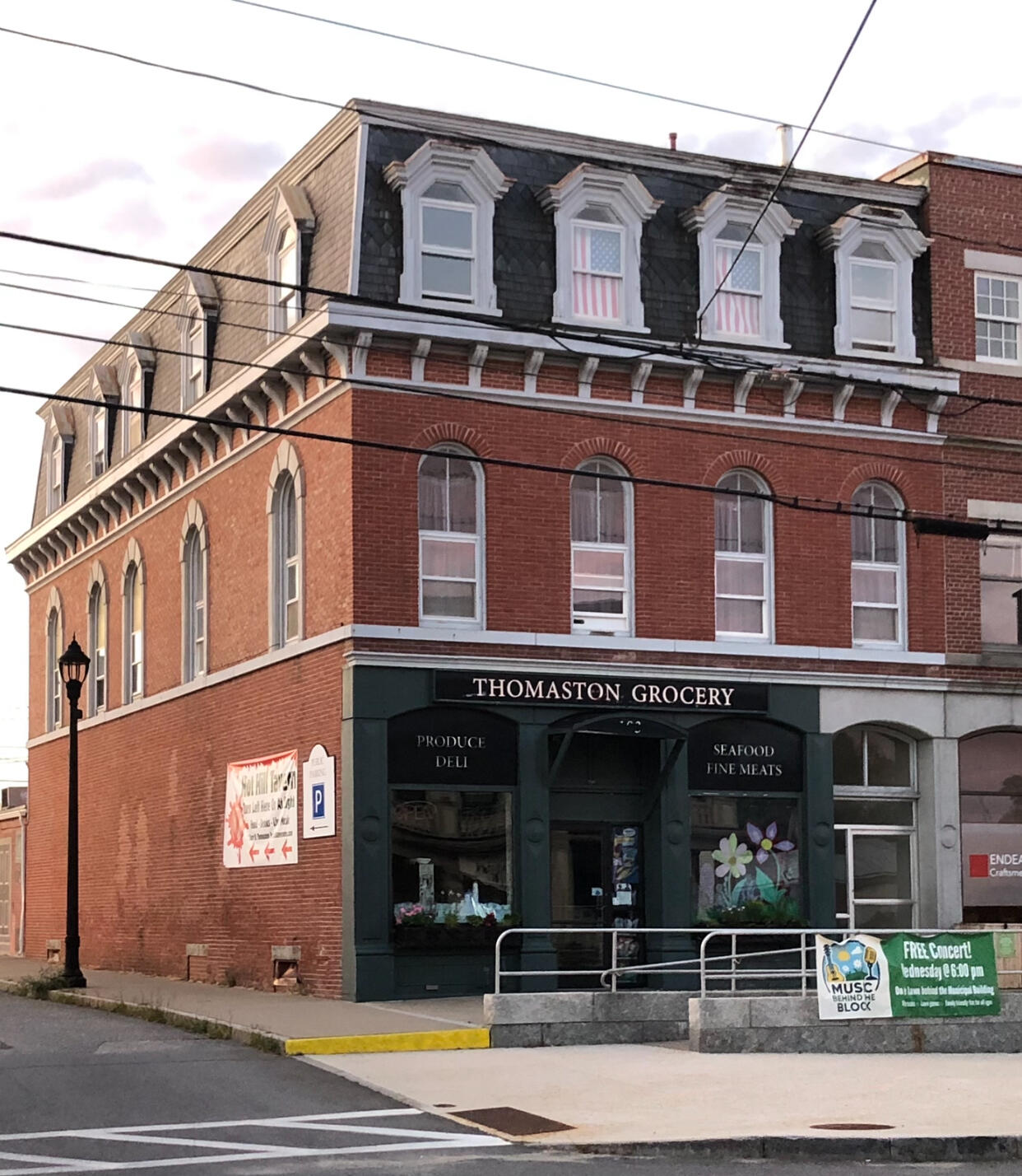 191-193 Main Street Thomaston ME 04861