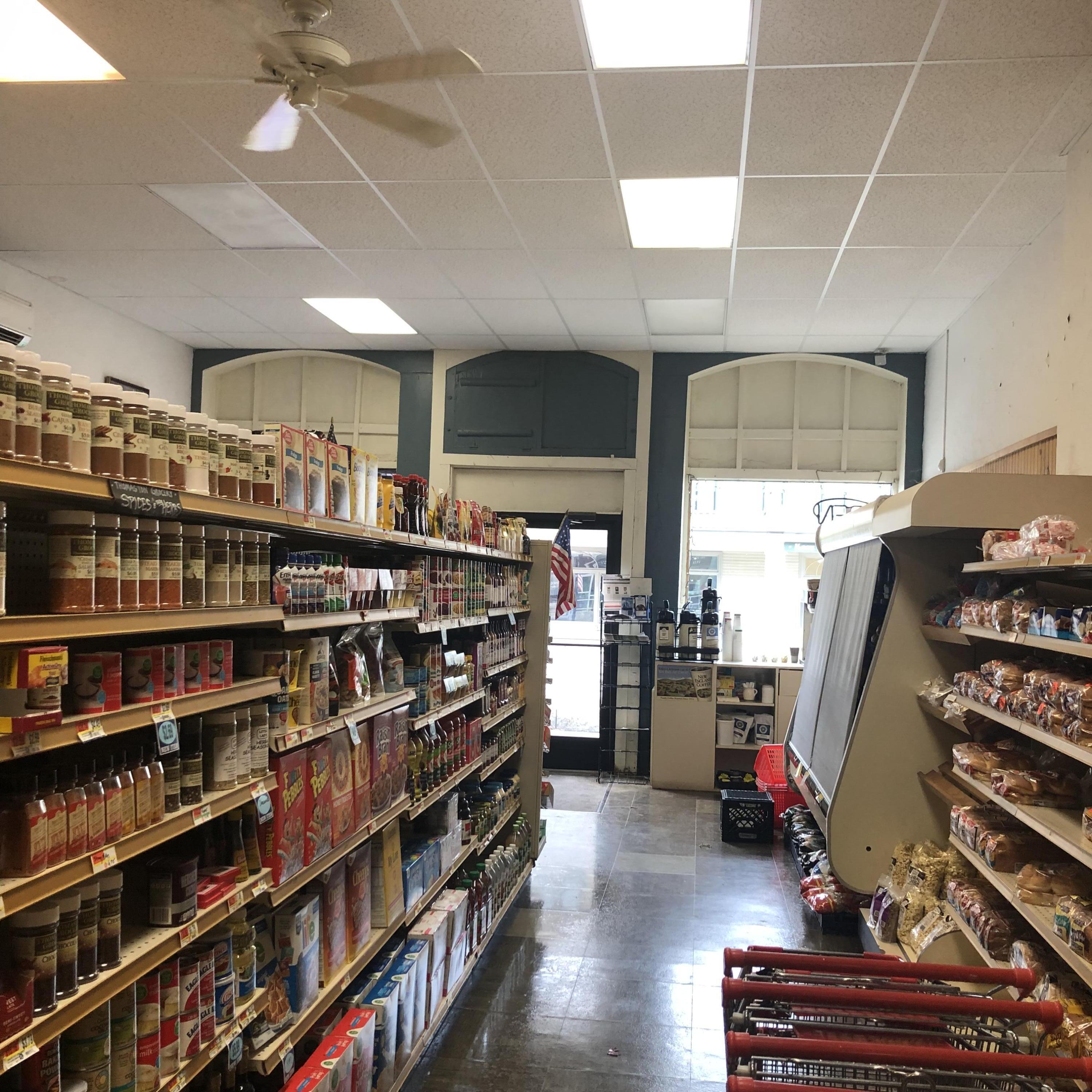 191-193 Main Street Thomaston ME 04861