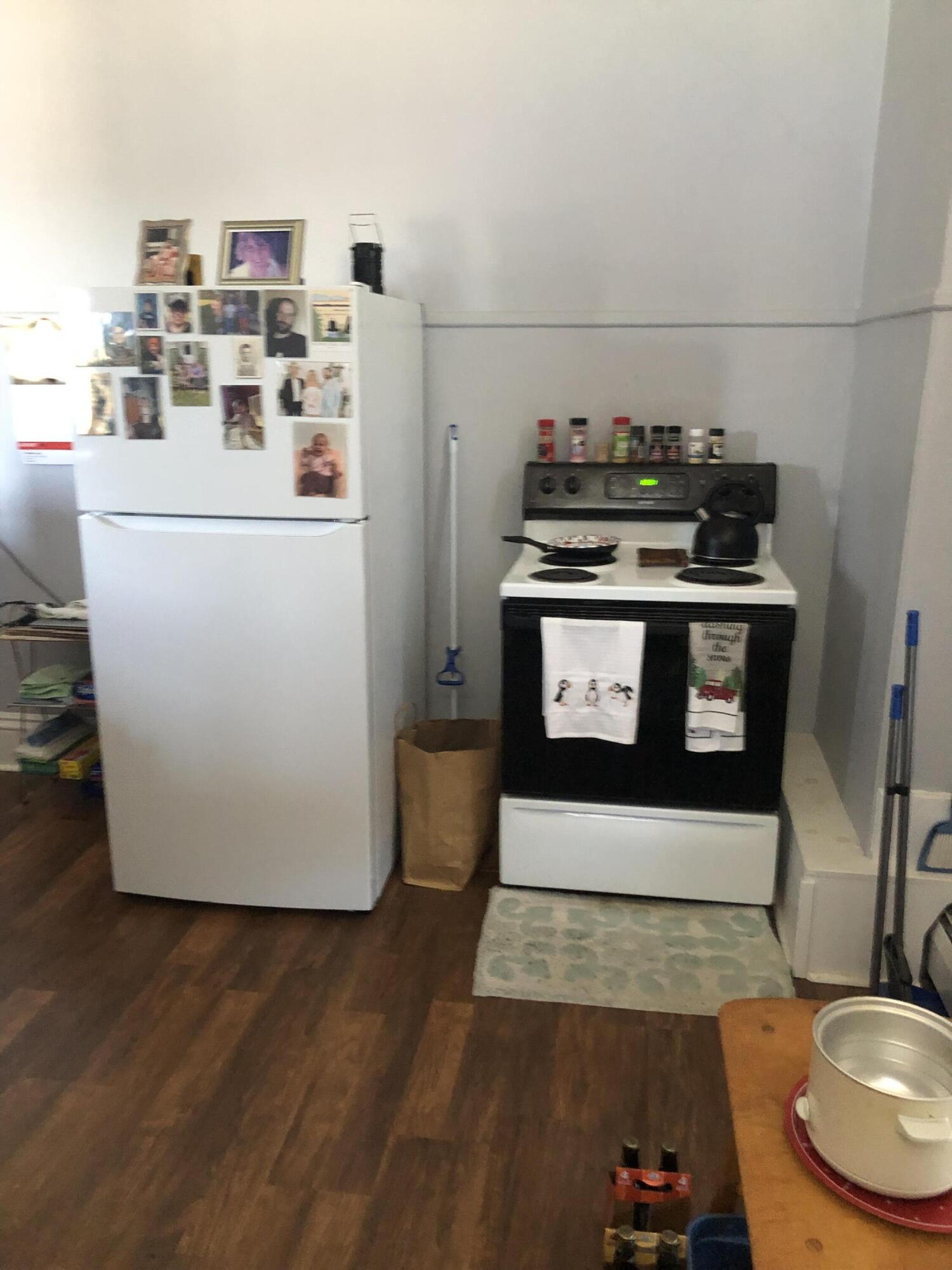 191-193 Main Street Thomaston ME 04861