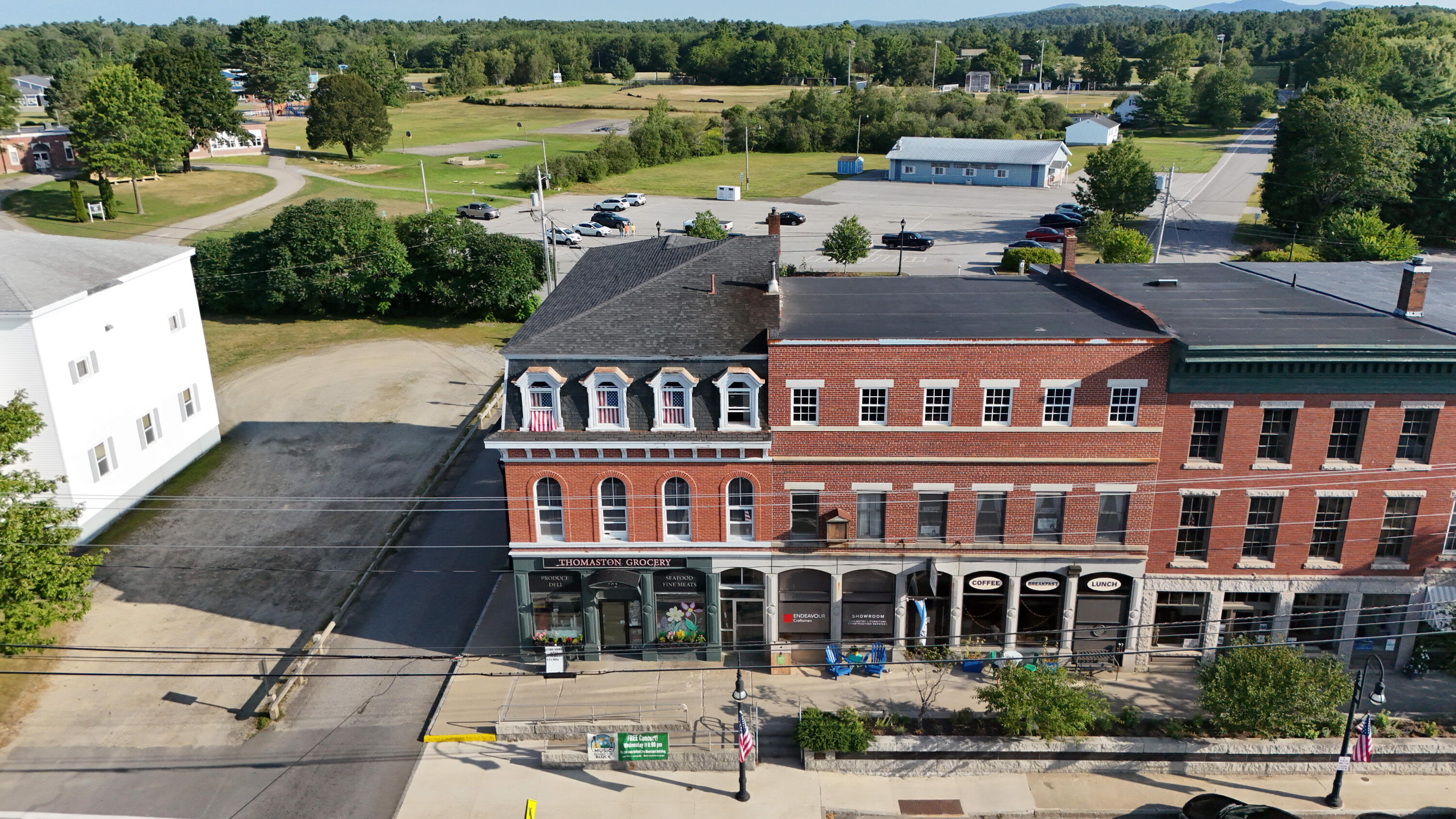 191-193 Main Street Thomaston ME 04861