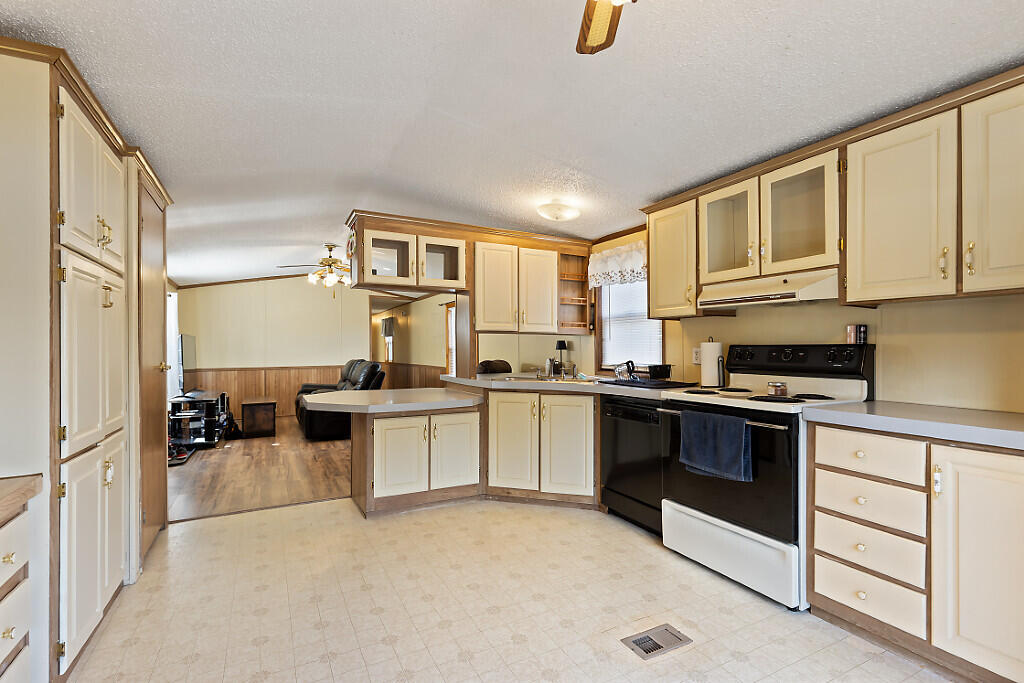 1145 Waterville Road Skowhegan ME 04976