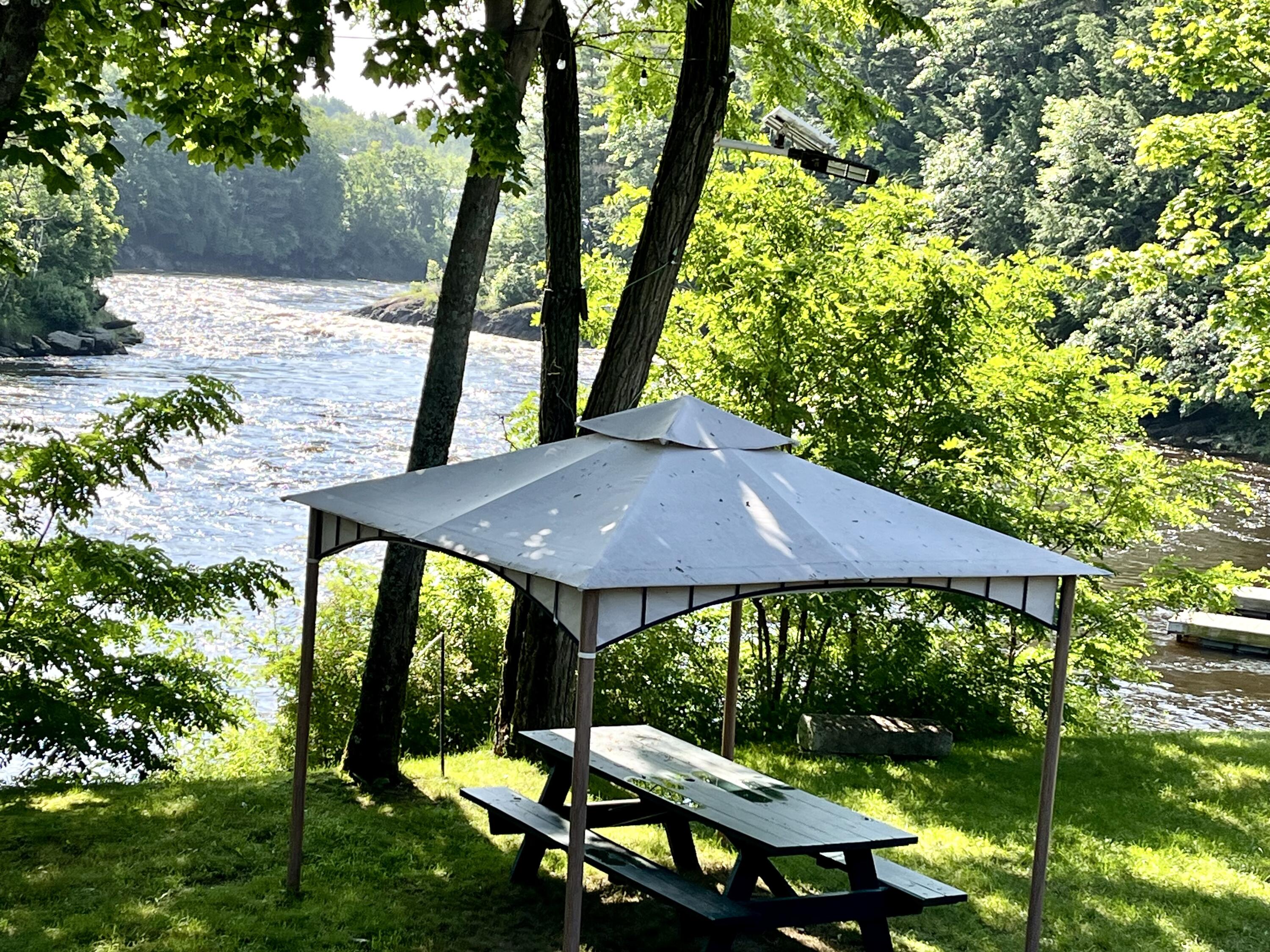 8 South Street Ellsworth ME 04605